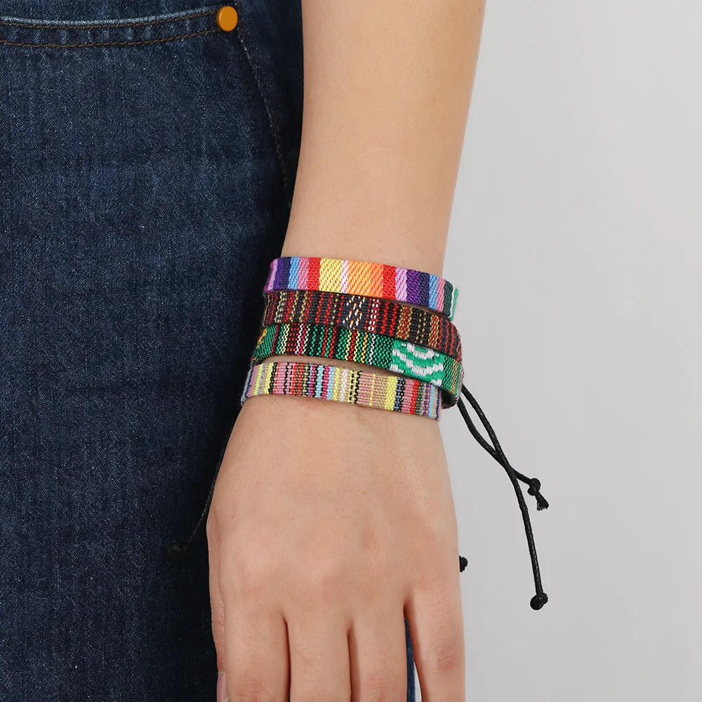 Ensemble de bracelets colorés  - Men Accessories Nepal avis et prix
